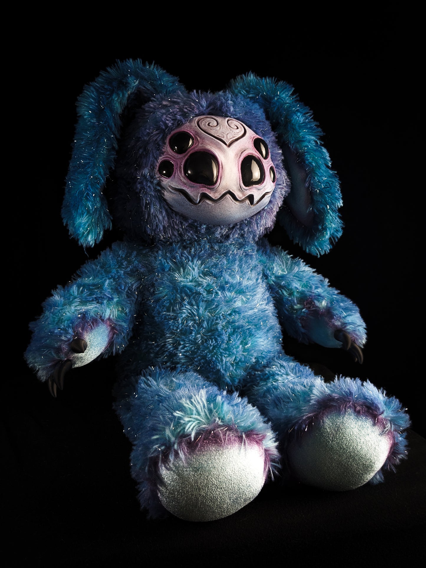 Arakobe (Thumping Krawler Ver.) - CRYPTCRITS Monster Art Doll Plush Toy