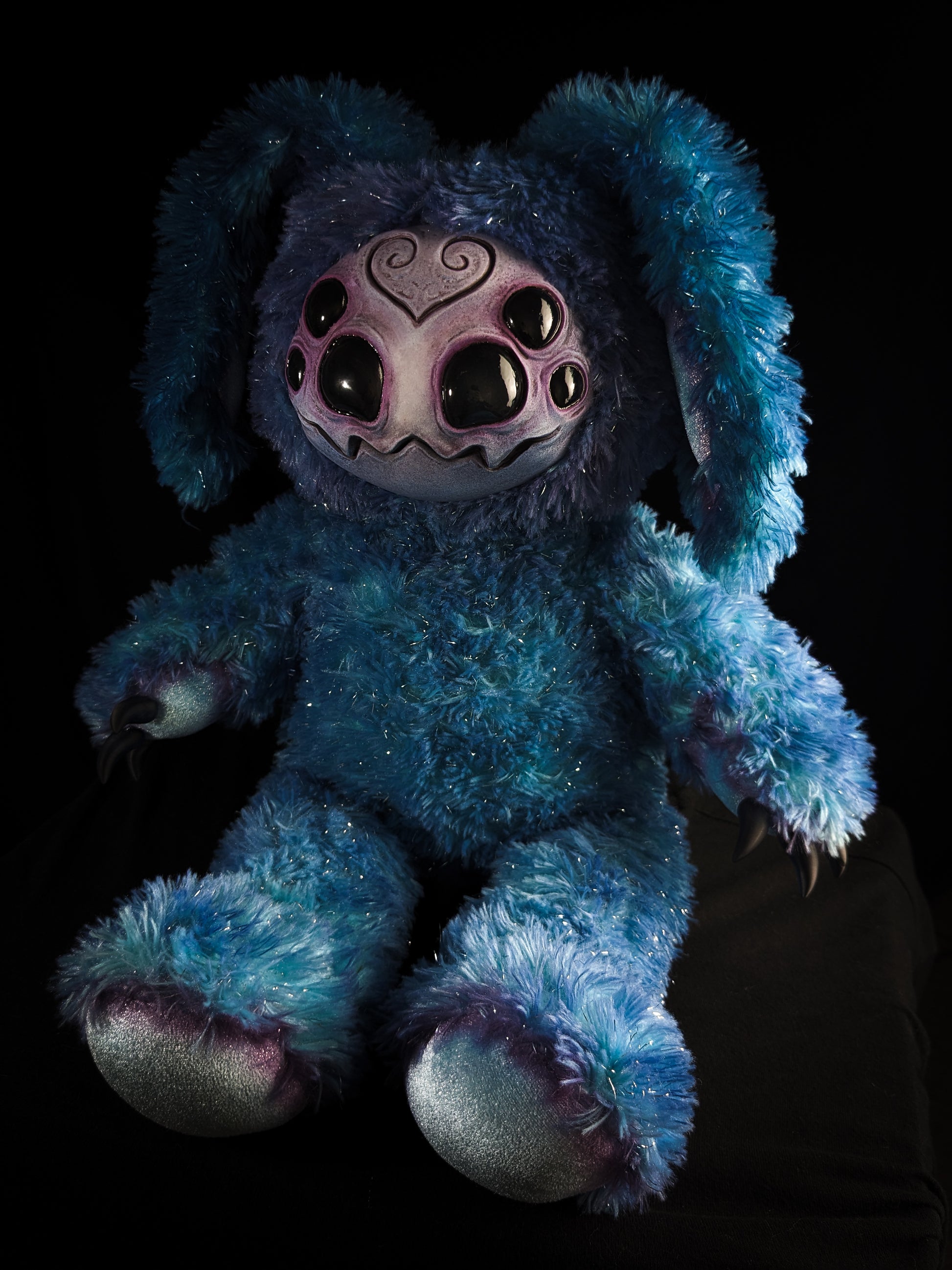 Arakobe (Thumping Krawler Ver.) - CRYPTCRITS Monster Art Doll Plush Toy