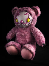 Load image into Gallery viewer, Rottlez (Jagged Jugglez Ver.) - CRYPTCRITS Monster Art Doll Plush Toy
