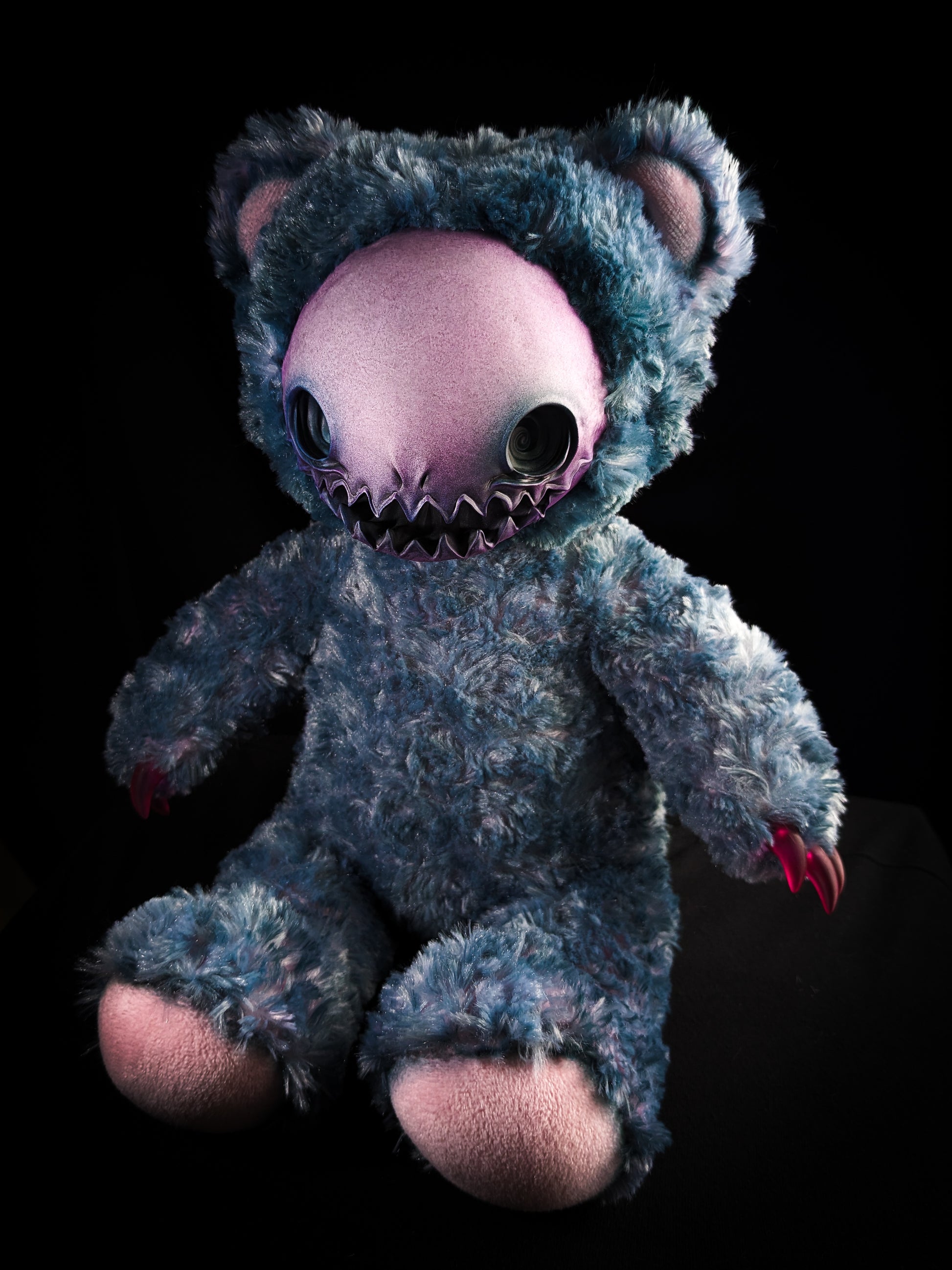 Haluwo (Sweet Phantom Ver.) - CRYPTCRITS Monster Art Doll Plush Toy