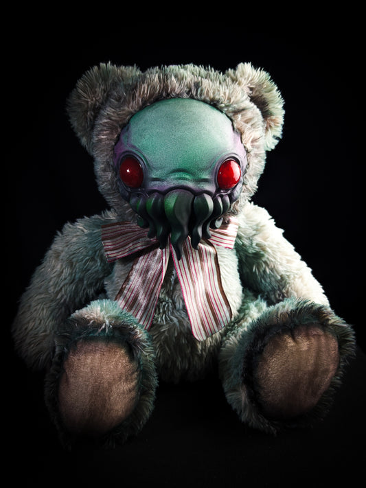 Eldinuth (Sullen Slither Ver.) - CRYPTCRITS Monster Art Doll Plush Toy