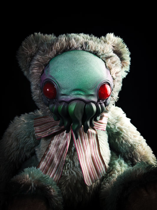 Eldinuth (Sullen Slither Ver.) - CRYPTCRITS Monster Art Doll Plush Toy