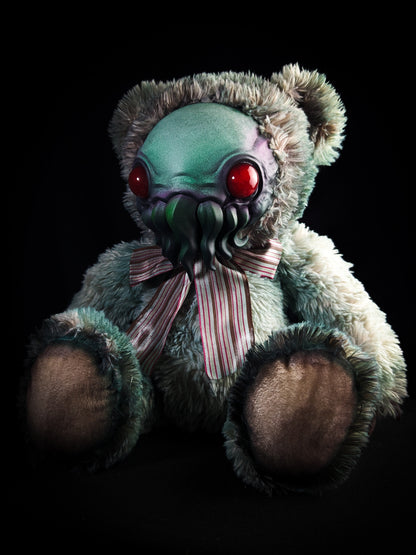 Eldinuth (Sullen Slither Ver.) - CRYPTCRITS Monster Art Doll Plush Toy