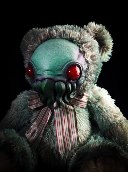 Eldinuth (Sullen Slither Ver.) - CRYPTCRITS Monster Art Doll Plush Toy