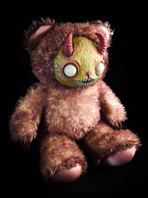 Load image into Gallery viewer, Yukigen (Supernova Ver.) - CRYPTCRITS Monster Art Doll Plush Toy
