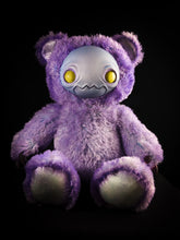 Load image into Gallery viewer, Ectophasma (Pearlescent Phantom Ver.) - CRYPTCRITS Monster Art Doll Plush Toy
