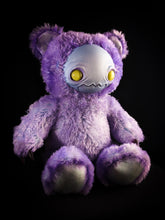 Load image into Gallery viewer, Ectophasma (Pearlescent Phantom Ver.) - CRYPTCRITS Monster Art Doll Plush Toy

