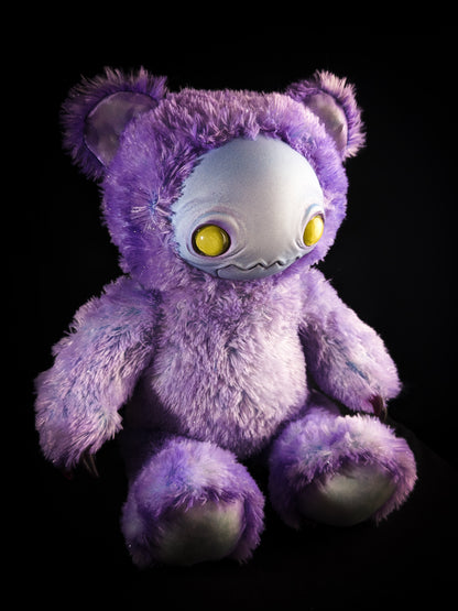 Ectophasma (Pearlescent Phantom Ver.) - CRYPTCRITS Monster Art Doll Plush Toy