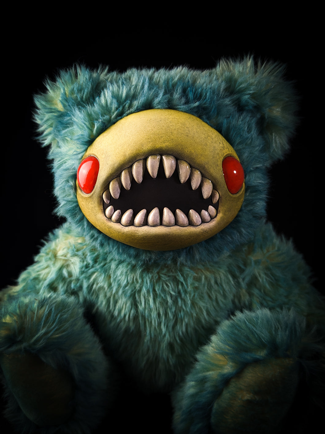 Skree (Gloomy Gasp Ver.) - CRYPTCRITS Monster Art Doll Plush Toy
