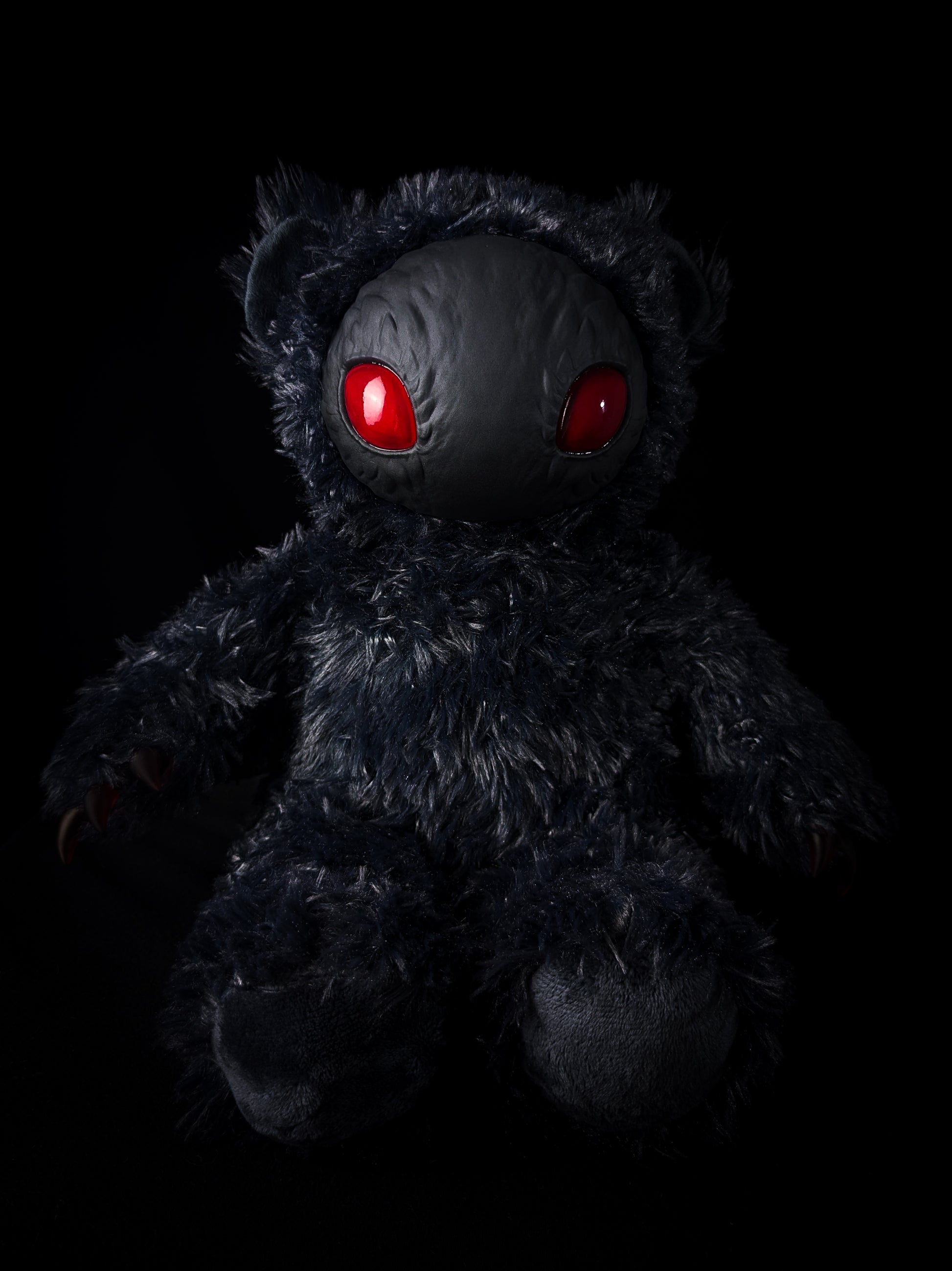 Holoth (Emerging Evil Ver.) - CRYPTCRITS Monster Art Doll Plush Toy