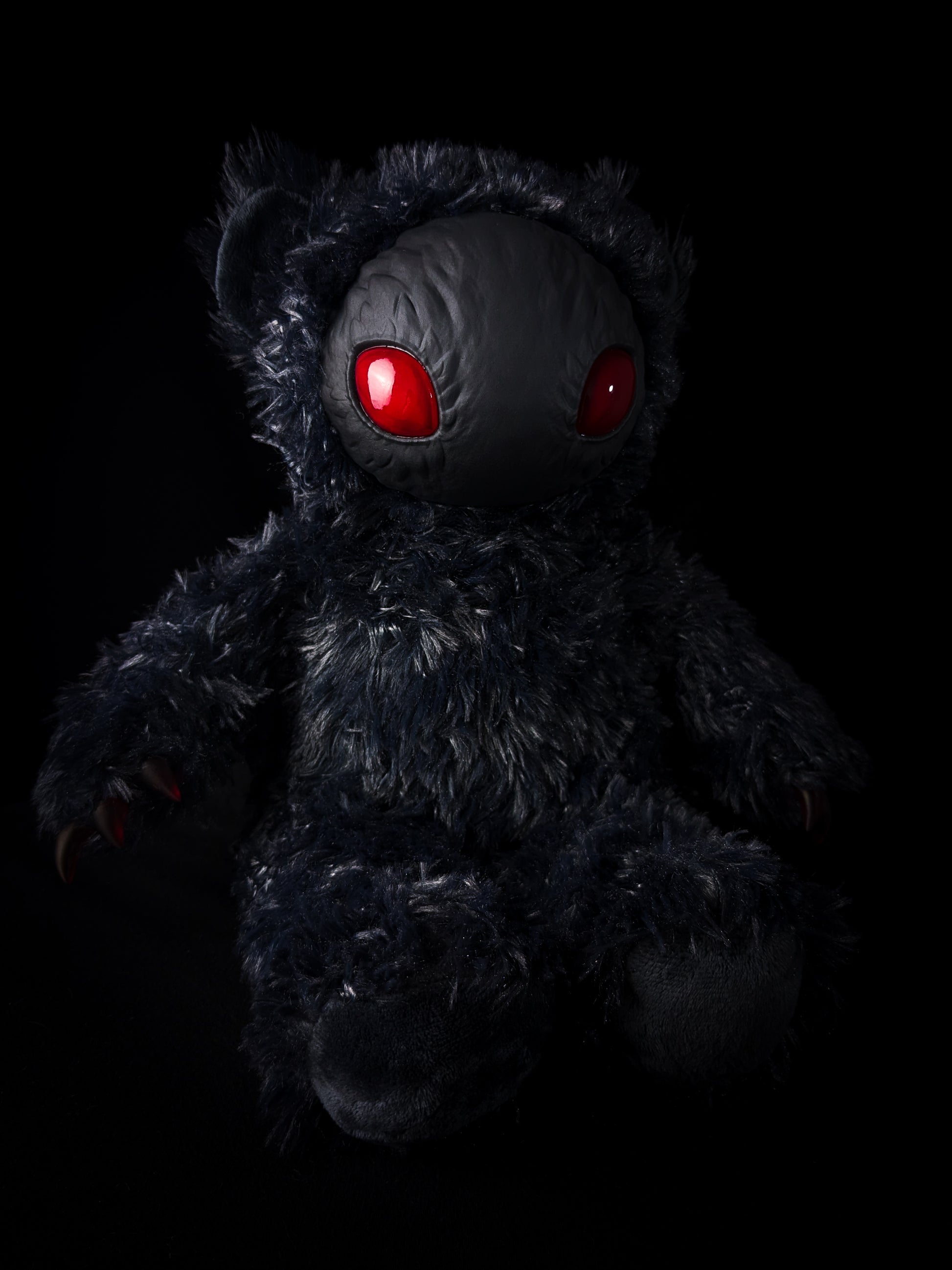 Holoth (Emerging Evil Ver.) - CRYPTCRITS Monster Art Doll Plush Toy