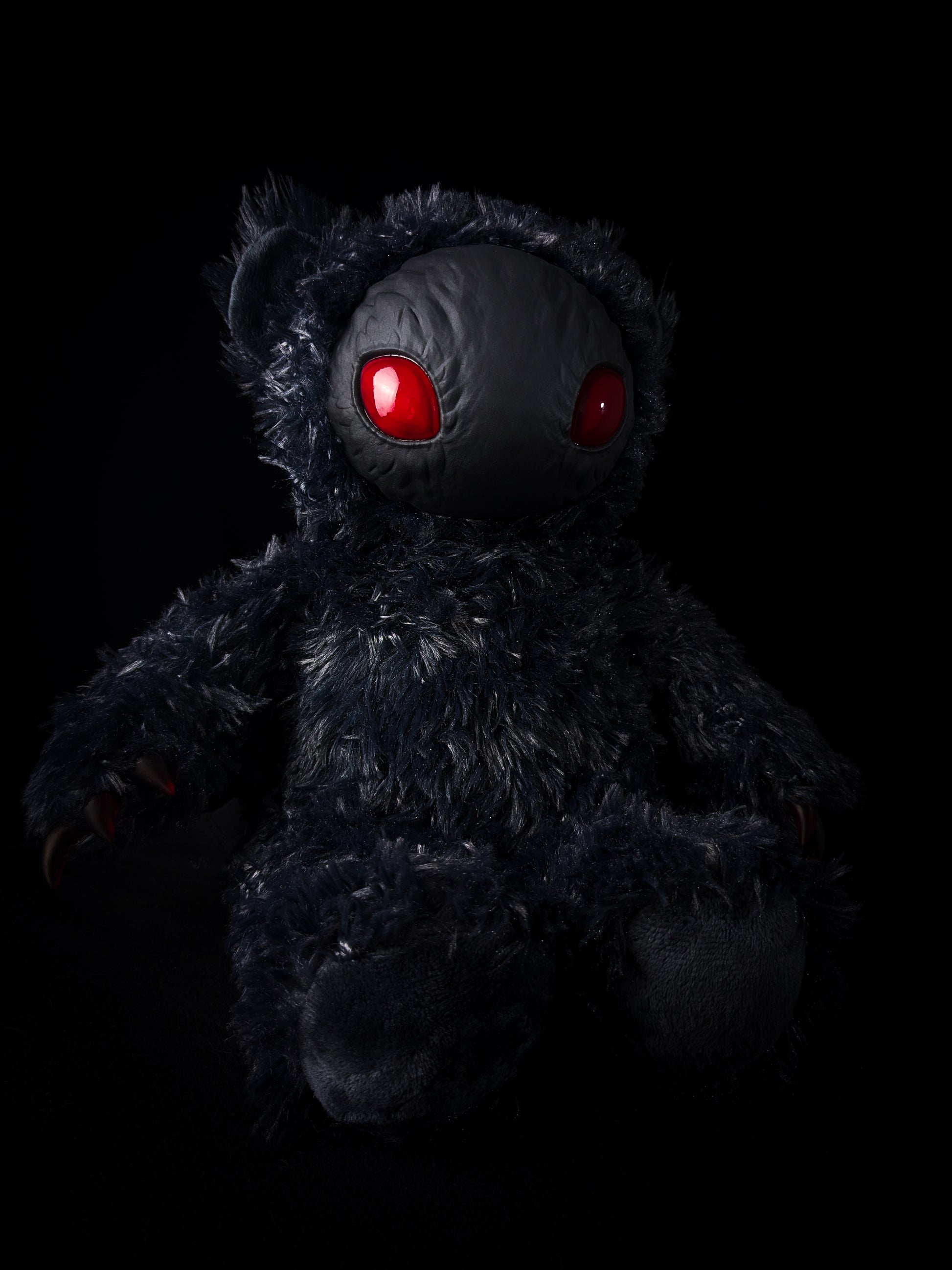 Holoth (Emerging Evil Ver.) - CRYPTCRITS Monster Art Doll Plush Toy