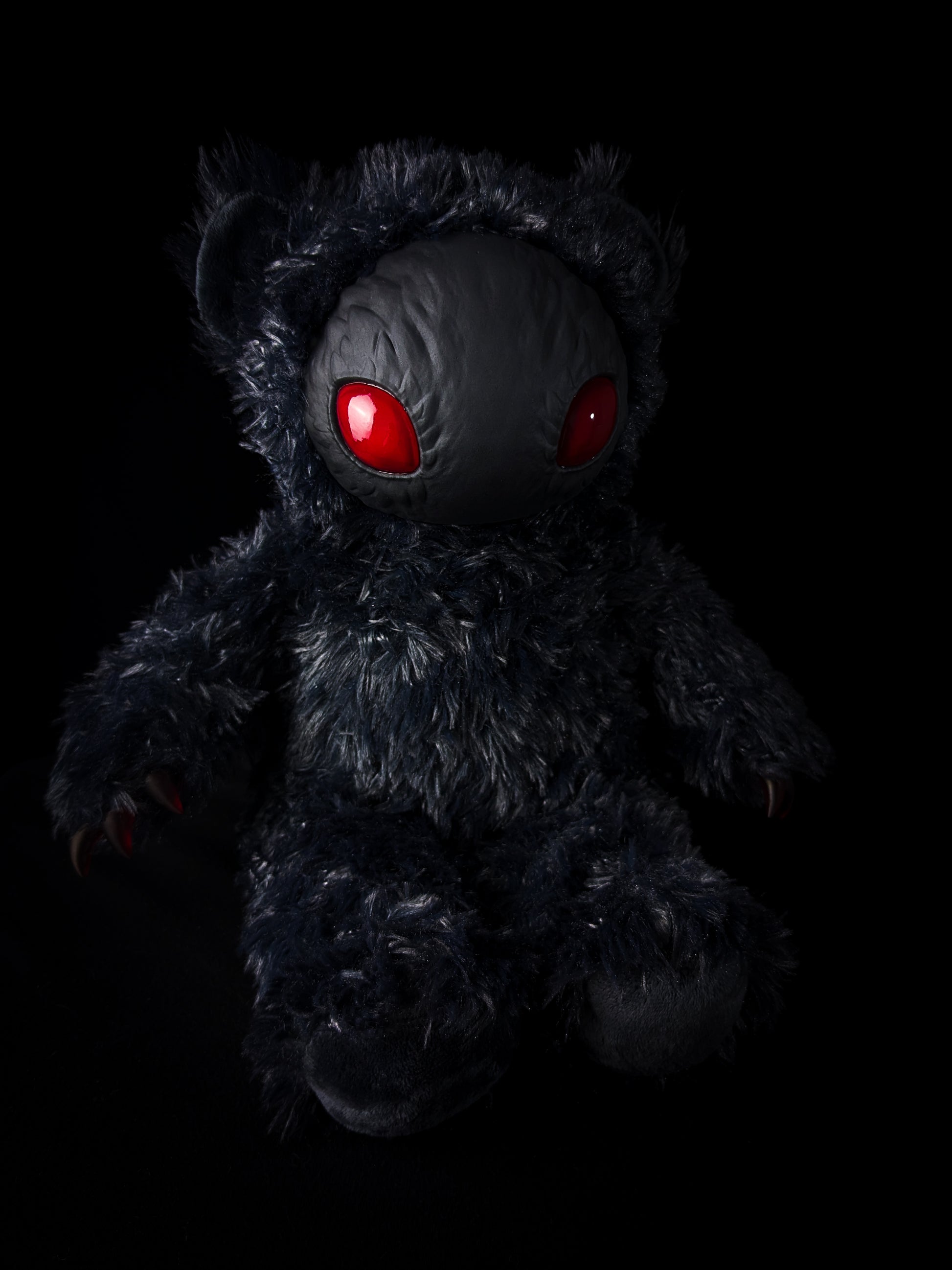 Holoth (Emerging Evil Ver.) - CRYPTCRITS Monster Art Doll Plush Toy