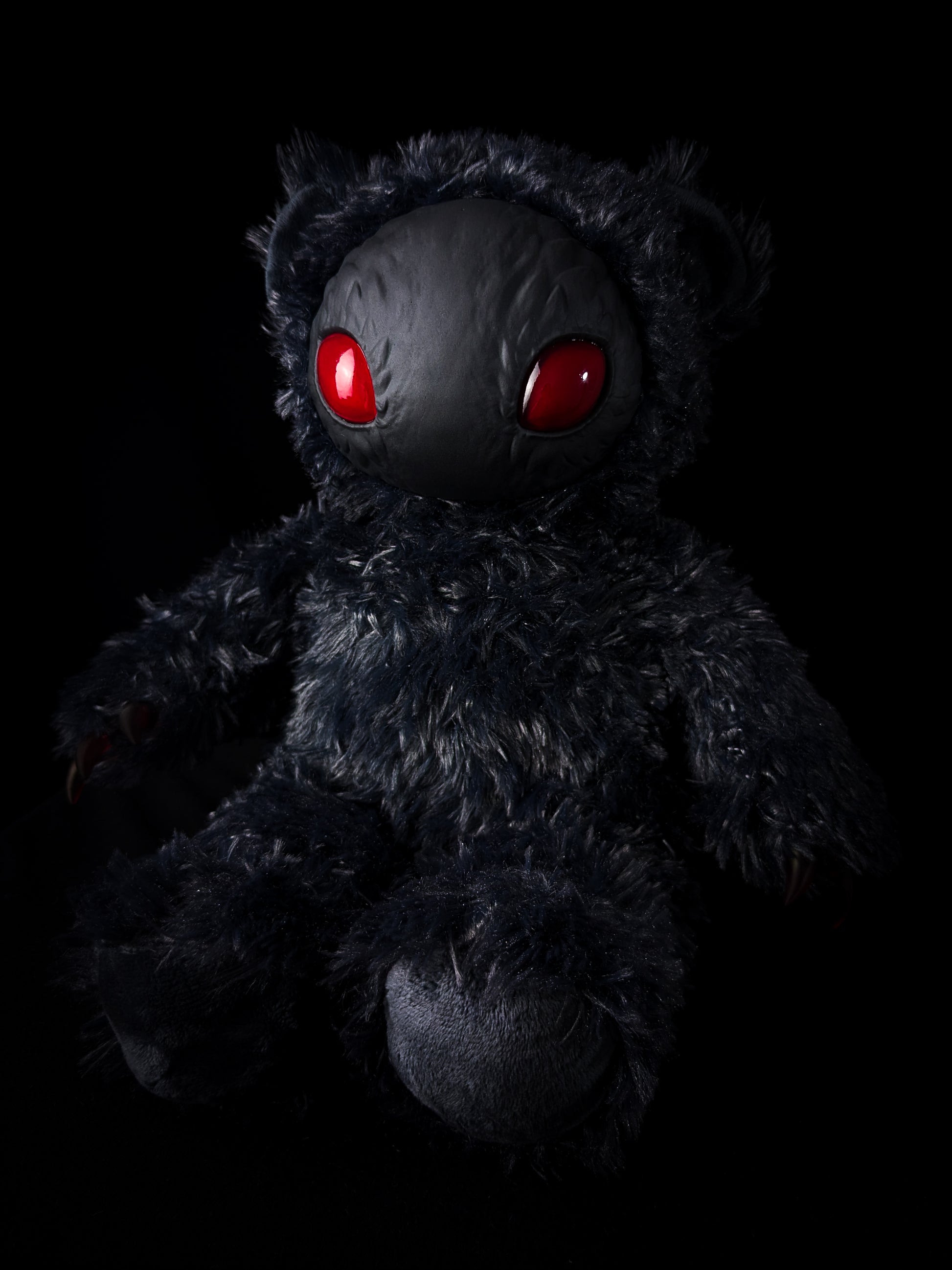 Holoth (Emerging Evil Ver.) - CRYPTCRITS Monster Art Doll Plush Toy