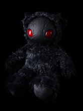 Load image into Gallery viewer, Holoth (Emerging Evil Ver.) - CRYPTCRITS Monster Art Doll Plush Toy

