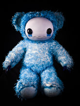 Load image into Gallery viewer, Fuzzy Furrington (Feelin&#39; Blue Ver.) - CRYPTCRITS Monster Art Doll Plush Toy
