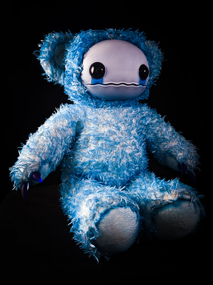 Fuzzy Furrington (Feelin' Blue Ver.) - CRYPTCRITS Monster Art Doll Plush Toy