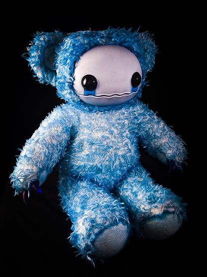 Fuzzy Furrington (Feelin' Blue Ver.) - CRYPTCRITS Monster Art Doll Plush Toy