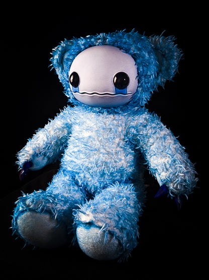 Fuzzy Furrington (Feelin' Blue Ver.) - CRYPTCRITS Monster Art Doll Plush Toy