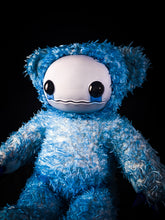 Load image into Gallery viewer, Fuzzy Furrington (Feelin&#39; Blue Ver.) - CRYPTCRITS Monster Art Doll Plush Toy
