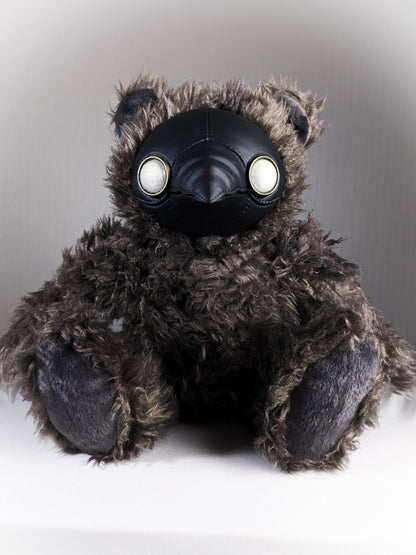 Ambroise (Shadow Surgeon Ver.) - CRYPTCRITS Monster Art Doll Plush Toy