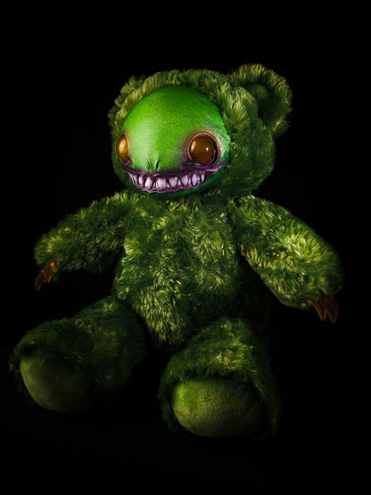 Friend (Green Gremlin ver.) - CRYPTCRITS Monster Art Doll Plush Toy