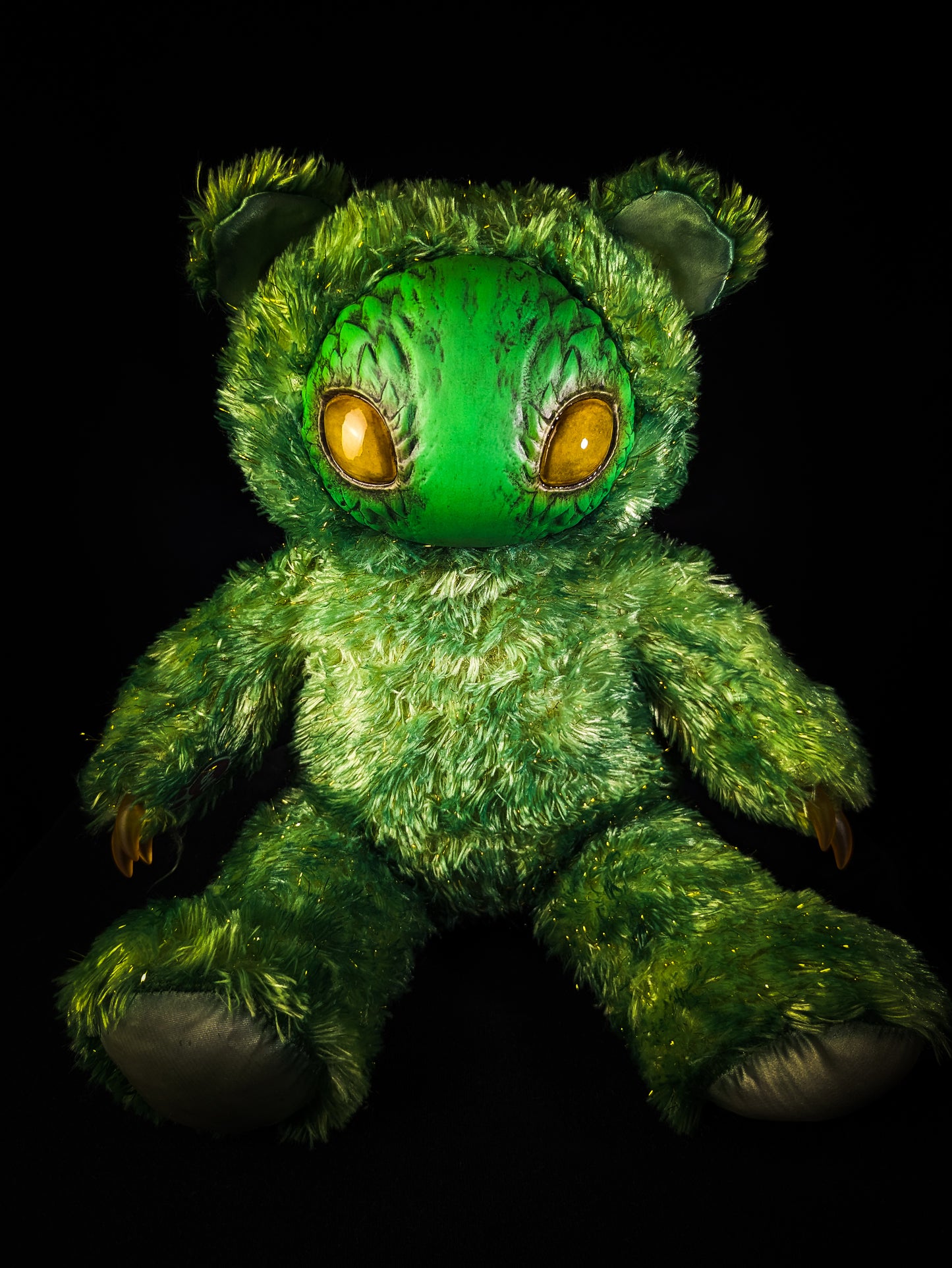 Holoth (Green Hell Ver.) - CRYPTCRITS Monster Art Doll Plush Toy