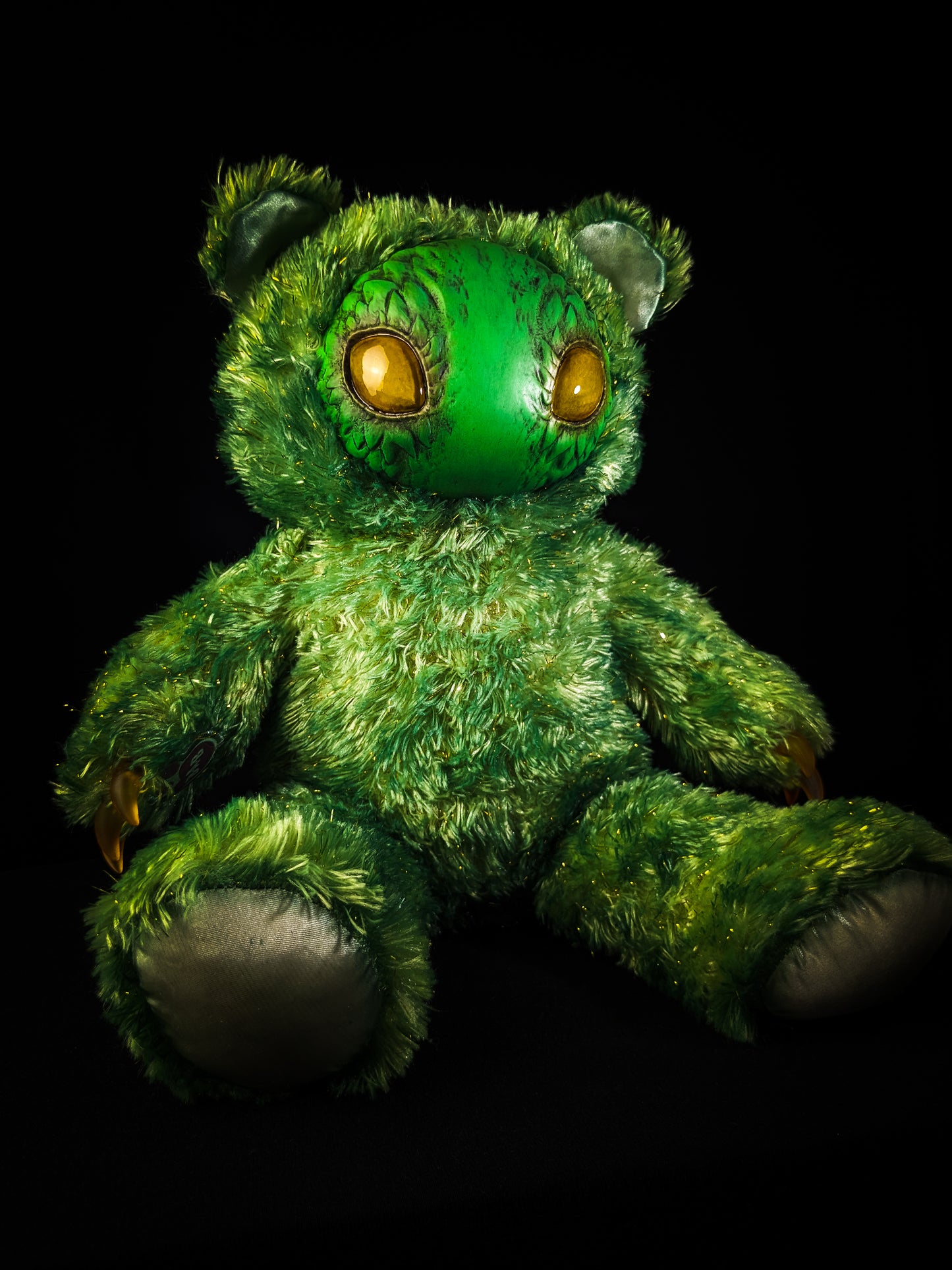 Holoth (Green Hell Ver.) - CRYPTCRITS Monster Art Doll Plush Toy