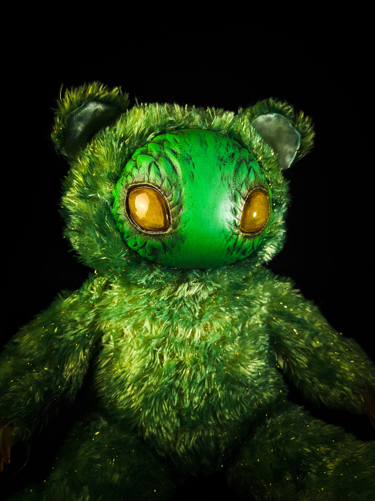 Holoth (Green Hell Ver.) - CRYPTCRITS Monster Art Doll Plush Toy